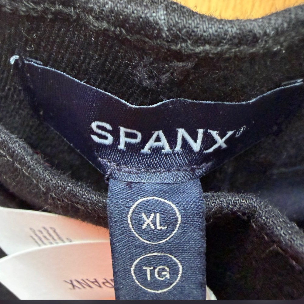 NWT SPANX Black Flare Pants for Women - Picture 3 of 4